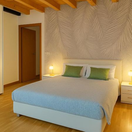 Stella Apartment Center Bergamo Bagian luar foto