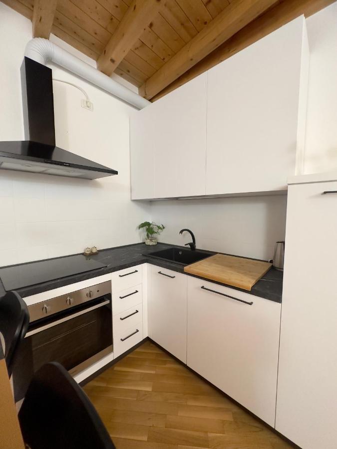 Stella Apartment Center Bergamo Bagian luar foto