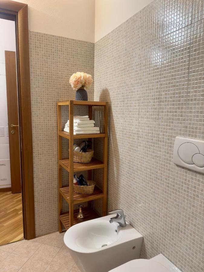 Stella Apartment Center Bergamo Bagian luar foto