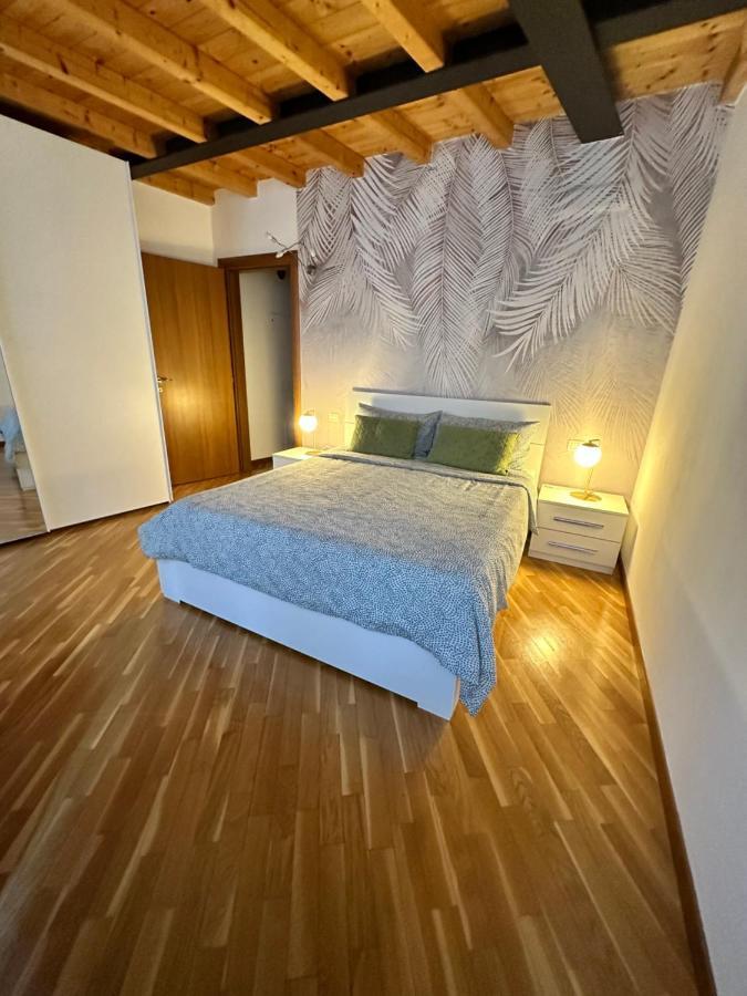 Stella Apartment Center Bergamo Bagian luar foto