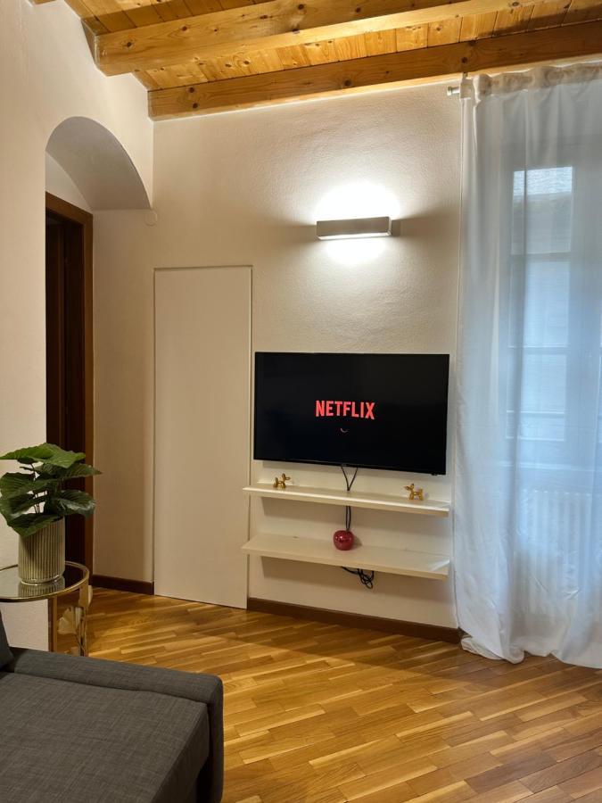 Stella Apartment Center Bergamo Bagian luar foto