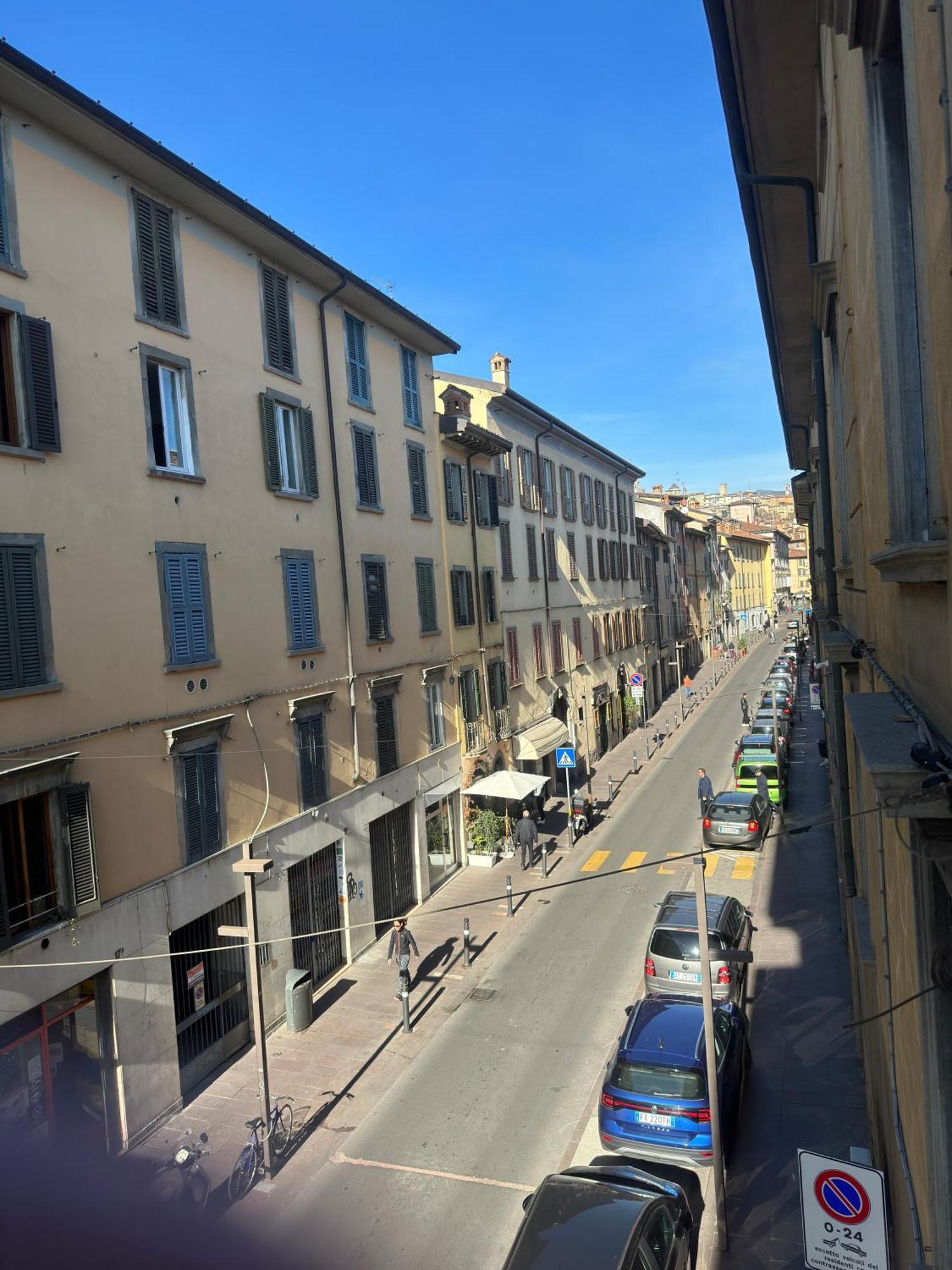 Stella Apartment Center Bergamo Bagian luar foto
